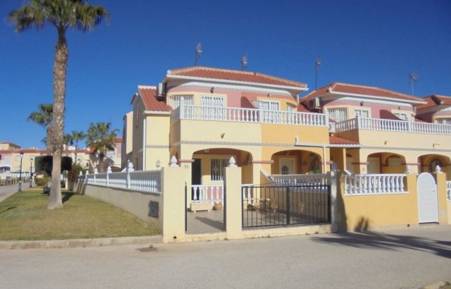 Semi detached house in Cabo Roig