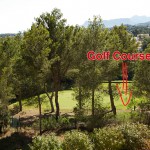 Generous villa bordering the golf court