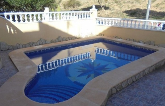 Semi detached House in Villamartin with own pool