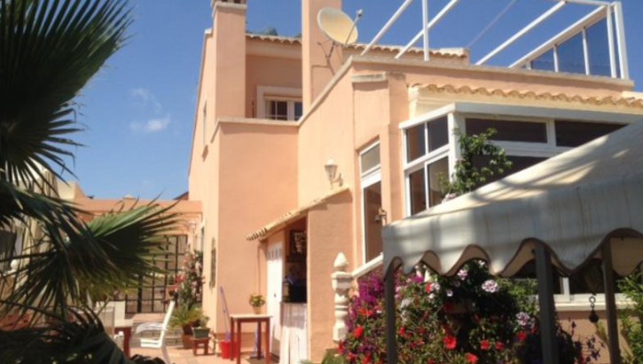 Attraktive Villa in Playa Flamenca