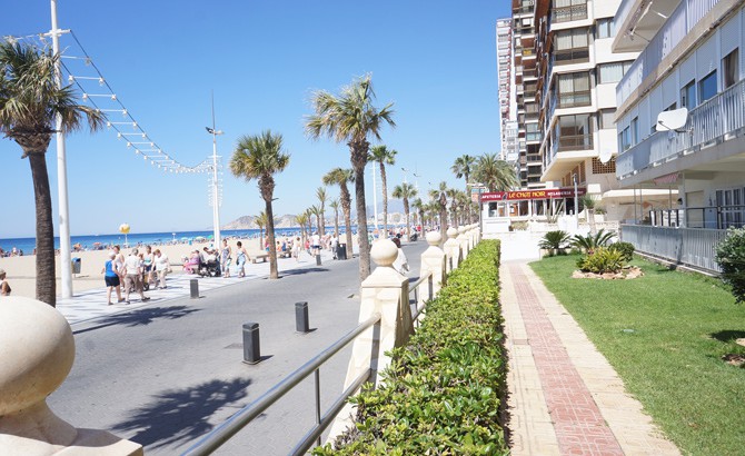 Große Strandwohnung in Benidorm