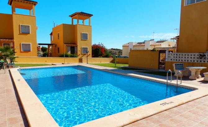 Detached house in Villamartin