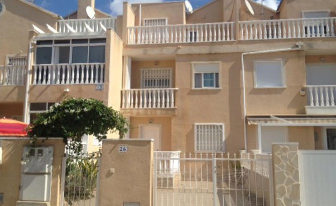 Terraced house in La Zenia