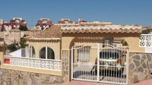 Villa with pool in Villamartin