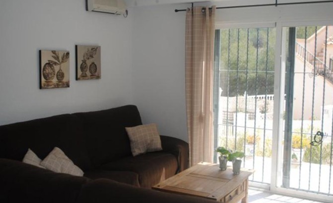 Espacioso casa pareada en Villamartin