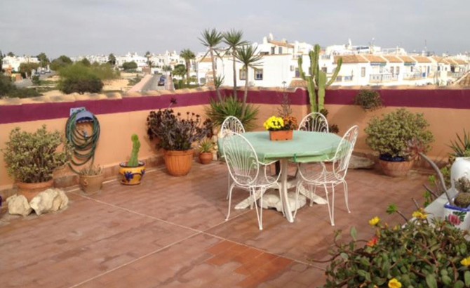 Top gepflegte Wohnung in Playa Flamenca
