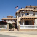 Corner house on a large corner plot (La Zenia)