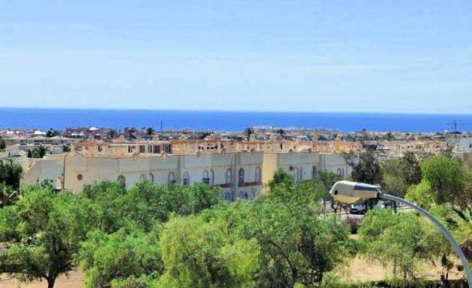 Maison mitoyenne d’une côté avec vue de mer