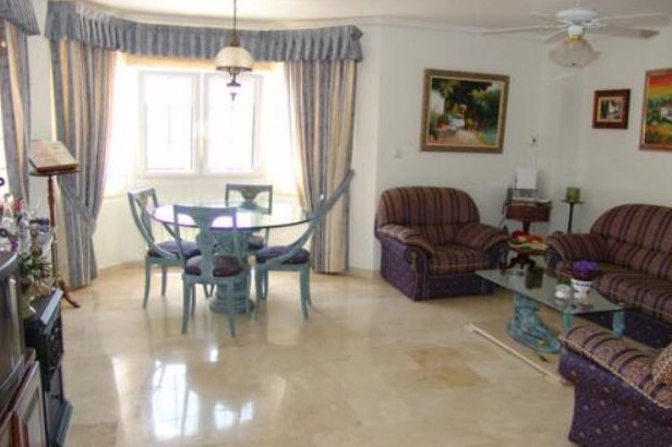 Attractive corner house on Villamartin Golf Course