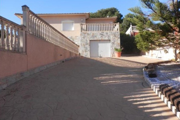 Villa située au sud a Los Balcones