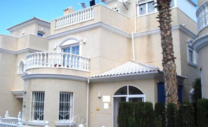 Freistehendes Haus in Playa Flamenca