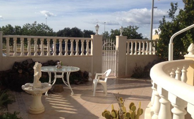 Detached house in sunny location in Quesada