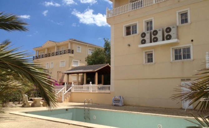 Special detached villa in La Zenia