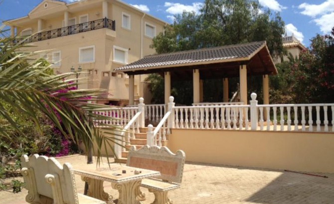 Special detached villa in La Zenia