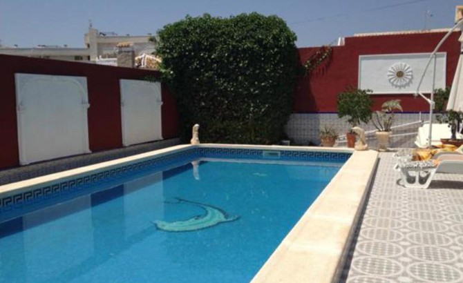 Attractive villa in Villamartin