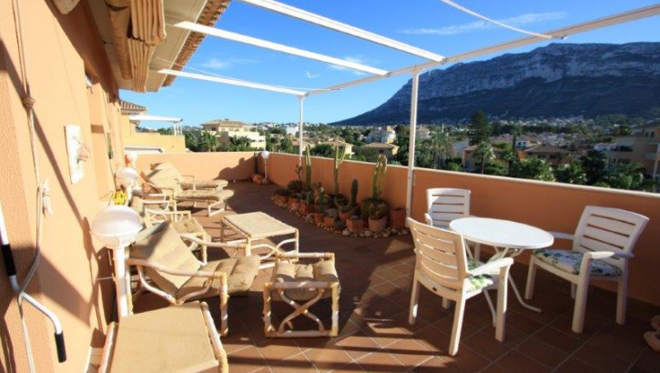 Penthouse with sea view in Denia