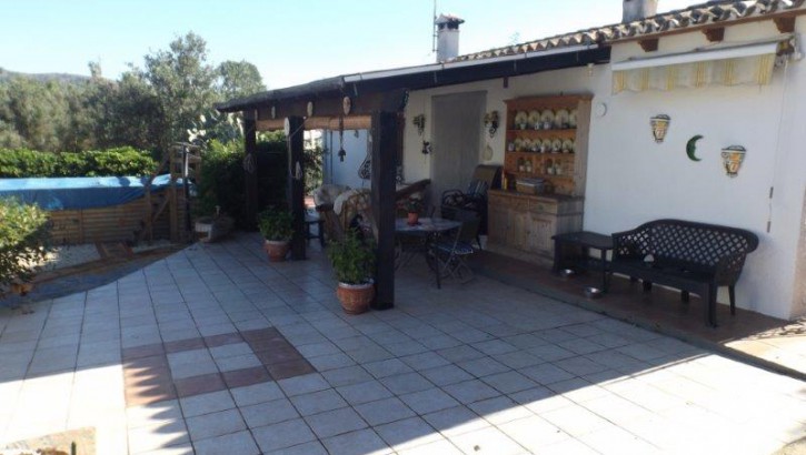 Private finca near the picturesque village of Jalon