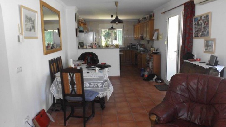 Private finca near the picturesque village of Jalon