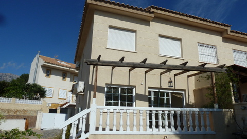 Lovely semidetached house in La Nucia with sea view