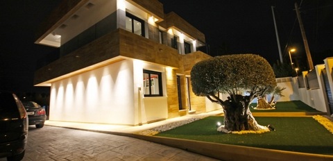 Spektakuläre moderne Villa mit Meeresblick in La Nucia