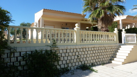 Large detached villa with fabulous seaviews in La Nucia