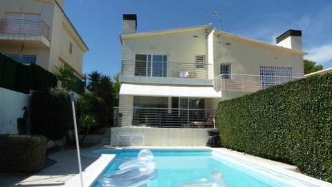 Top casa doble cuidada con piscina en Alfaz del Pi