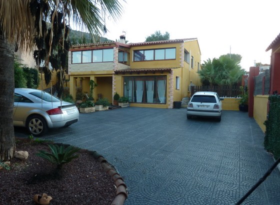 Landhaus mit Gästehaus und Pool strandnah in Albir