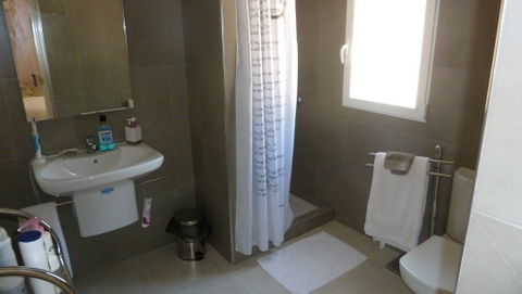 Villa with guest house and pool in La Nucia