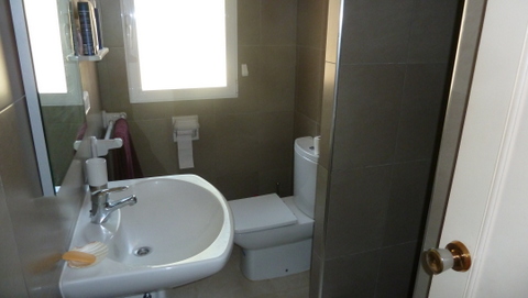 Villa with guest house and pool in La Nucia