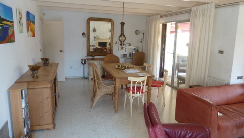 Villa with guest house and pool in La Nucia
