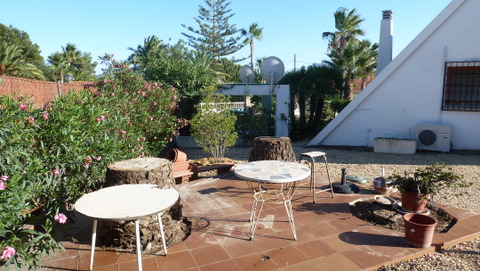 Villa en estilo escandinavo con gran jardín en La Nucia