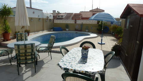 Comfortable semidetached houses in La Nucia with pool
