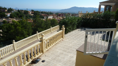 Large detached villa with fabulous seaviews in La Nucia