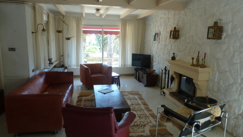 Villa with guest house and pool in La Nucia