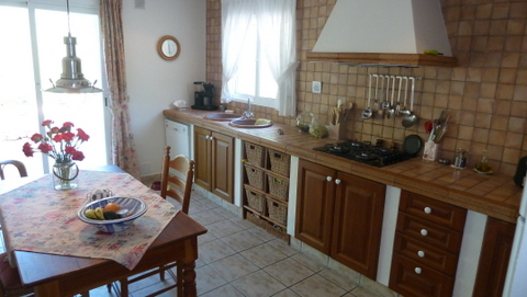 Große moderne Luxusvilla in Albir in Strandnähe