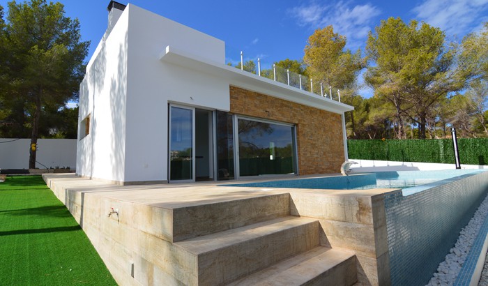 Luxury villas in Benissa close to the beach garden
