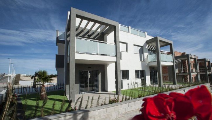 Luxury Apartments in Punta Prima (Orihuela Costa) frontside