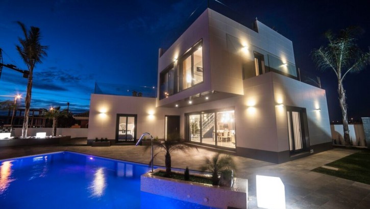 New luxury villas in Campoamor (Orihuela Costa)