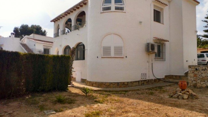 Spacious villa with views in Benissa