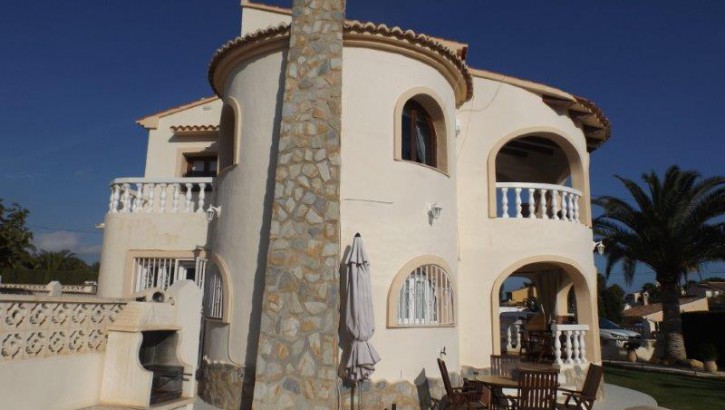 Casa grande con piscina en Calpe