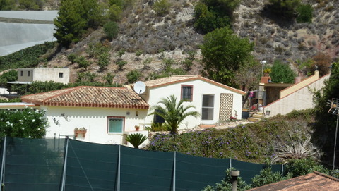 House with mediterranean atmosphere and pool in Altea