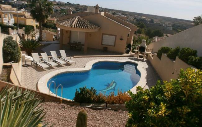 Casa hermosa en La Marina con piscina