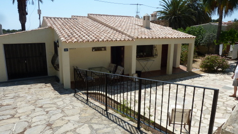 Casa maravillosa con apartamento y piscina en Alfaz del Pi