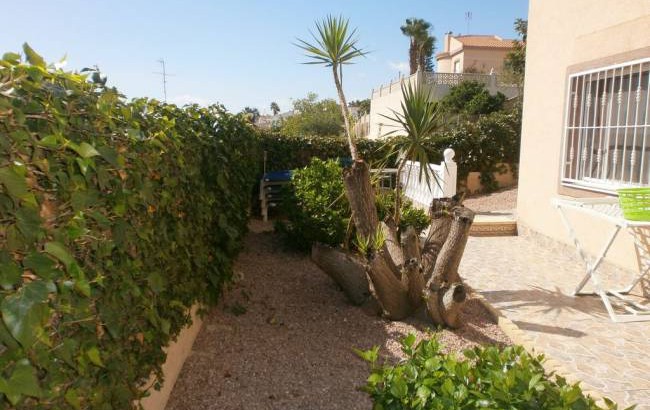 Casa hermosa en La Marina con piscina