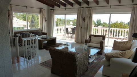 Wunderschönes Haus mit Apartment und Pool in Alfaz del Pi