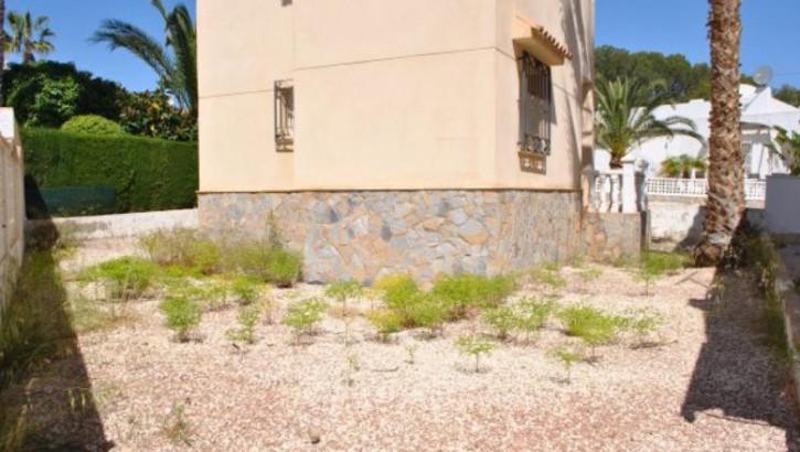 Detached Villa with potential