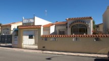 Villa very well maintained in La Marina