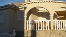 Villa with apartment and pool La Marina