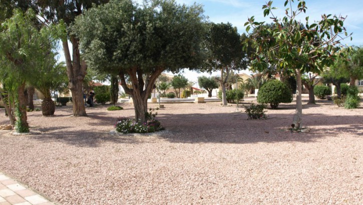 Casa con piscina comunitaria en La Marina