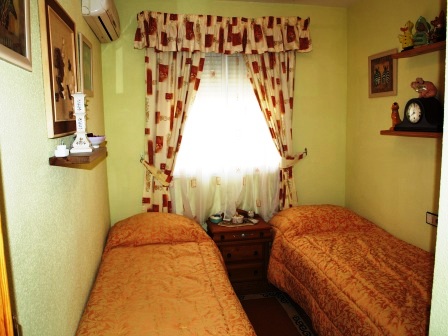 Quadro with garden in La Marina